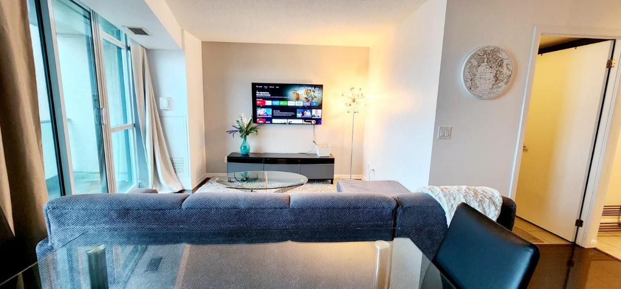 Lakefront Living Downtown Toronto - Free Parking, Gym, Indoor Pool Екстер'єр фото