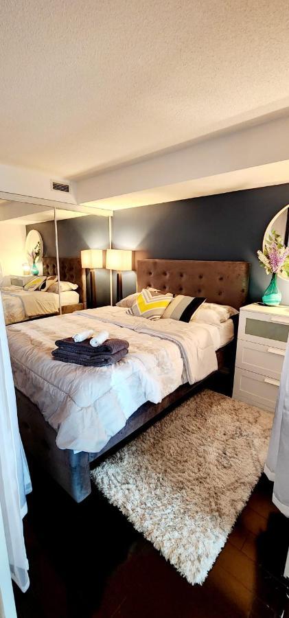 Lakefront Living Downtown Toronto - Free Parking, Gym, Indoor Pool Екстер'єр фото